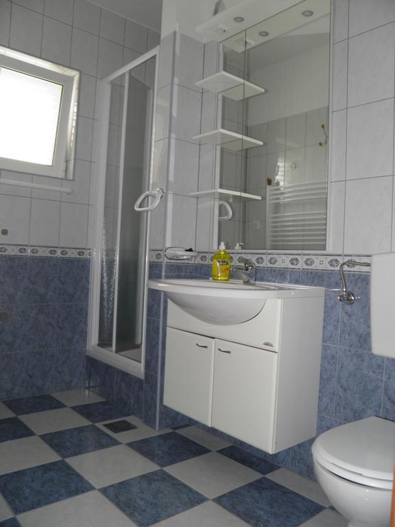 Apartmani Galeb Biograd Na Moru Ngoại thất bức ảnh