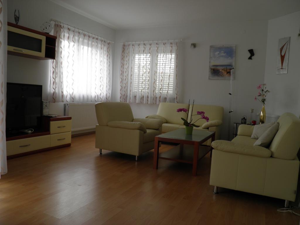 Apartmani Galeb Biograd Na Moru Ngoại thất bức ảnh