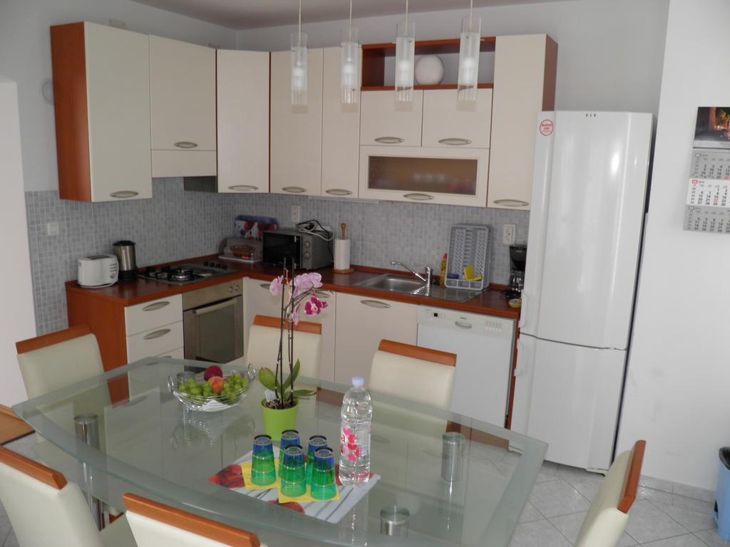Apartmani Galeb Biograd Na Moru Ngoại thất bức ảnh