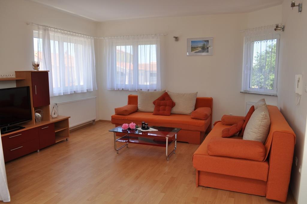 Apartmani Galeb Biograd Na Moru Ngoại thất bức ảnh