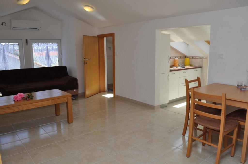 Apartmani Galeb Biograd Na Moru Ngoại thất bức ảnh